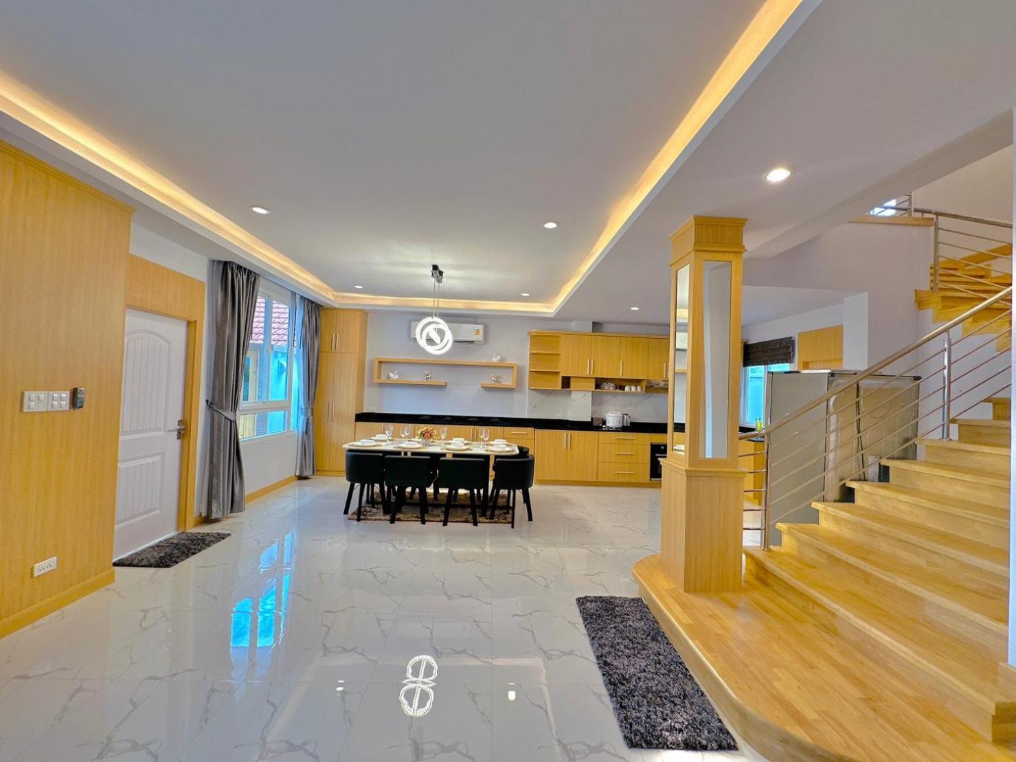 Rosewood Pool 3 Villa Pattaya